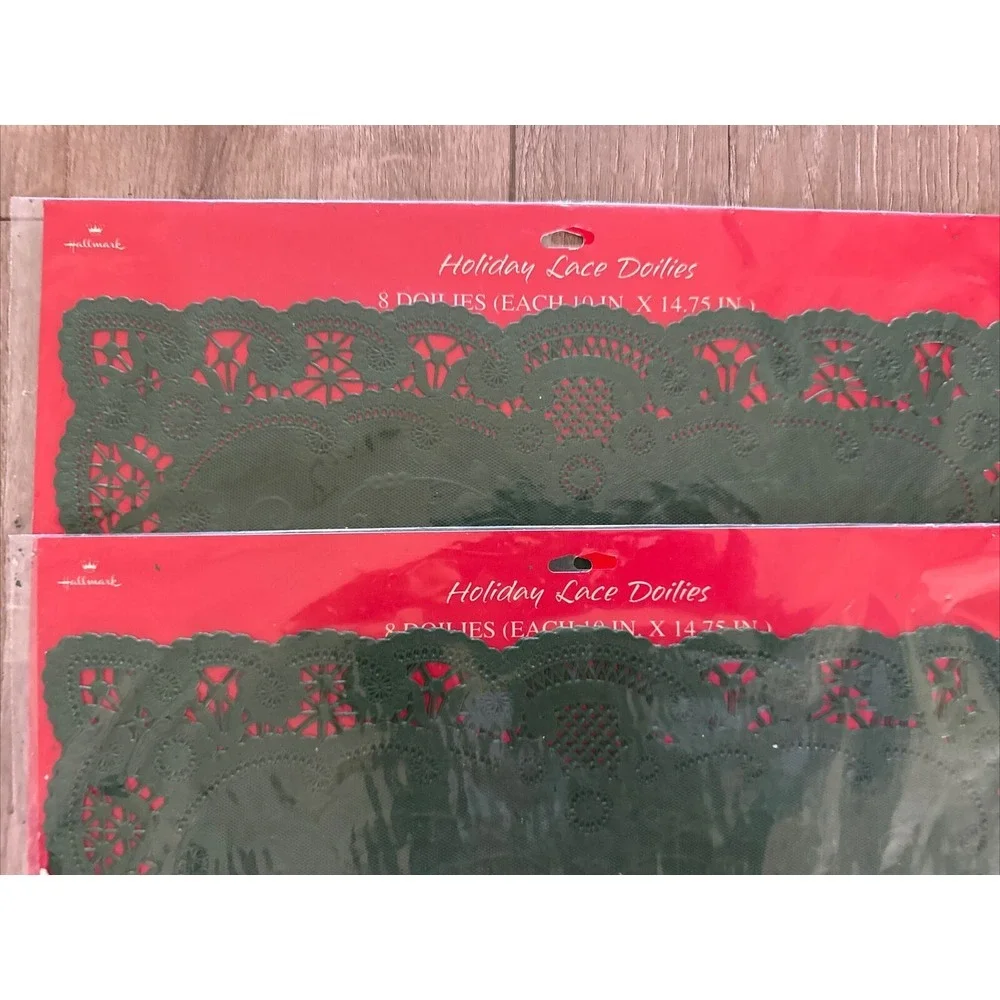 Vintage 4 packs 27 Christmas Paper‎ Doilies Placemats Poinsettias Green